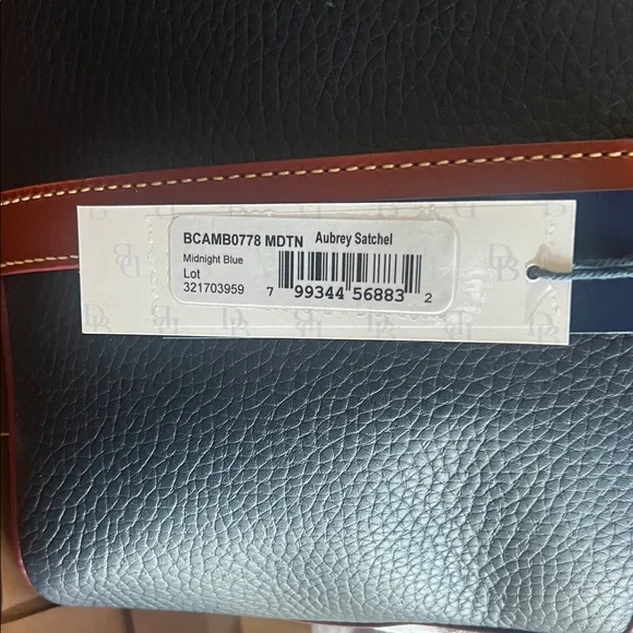 Dooney & Bourke midnight blue Aubrey Satchel. Includes cosmetic pouch NWT - Picture 5 of 9